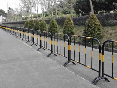 防疫護欄，圍擋，鐵馬