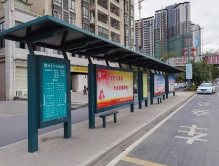公交站臺.jpg